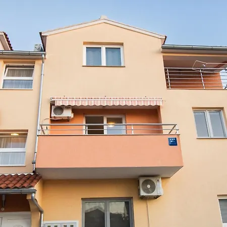 Apartment Monika Vodice